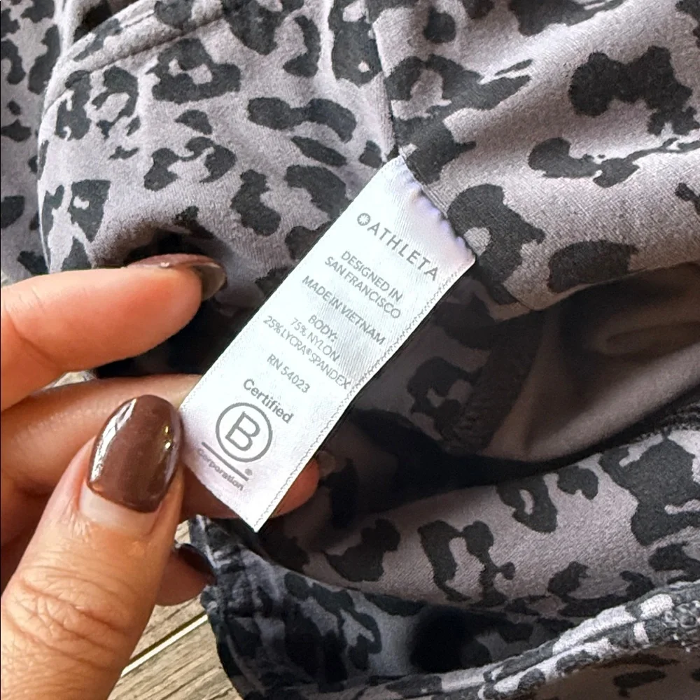 Athleta Dark Gray Leopard Elation Ultra High Rise Leggings - Picture 7 of 7